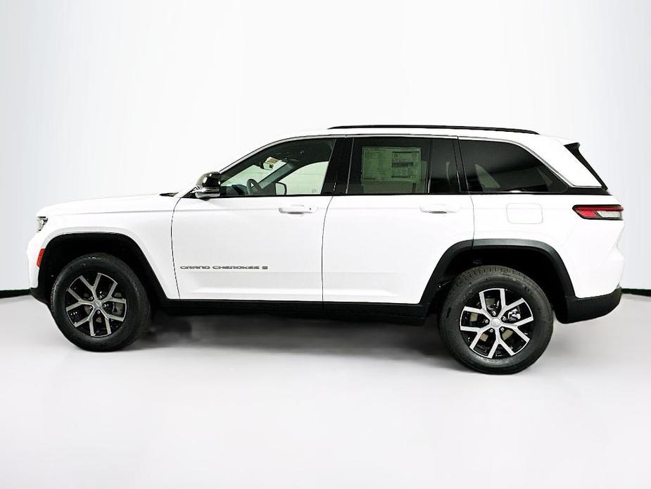 new 2025 Jeep Grand Cherokee car, priced at $45,902