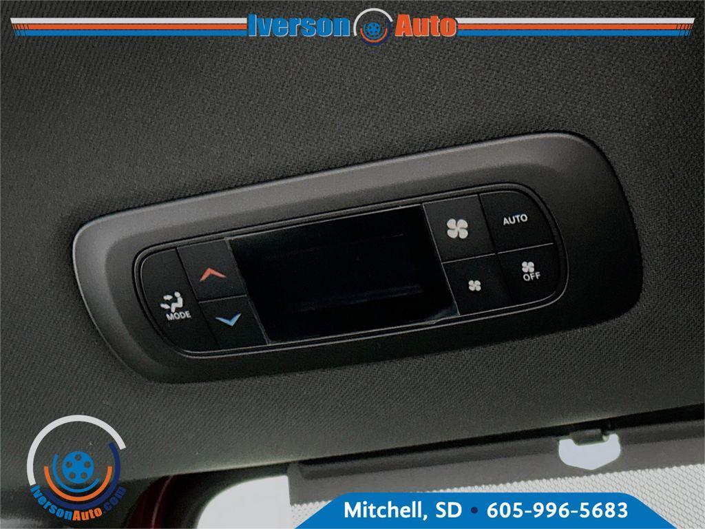new 2025 Chrysler Pacifica car, priced at $44,604