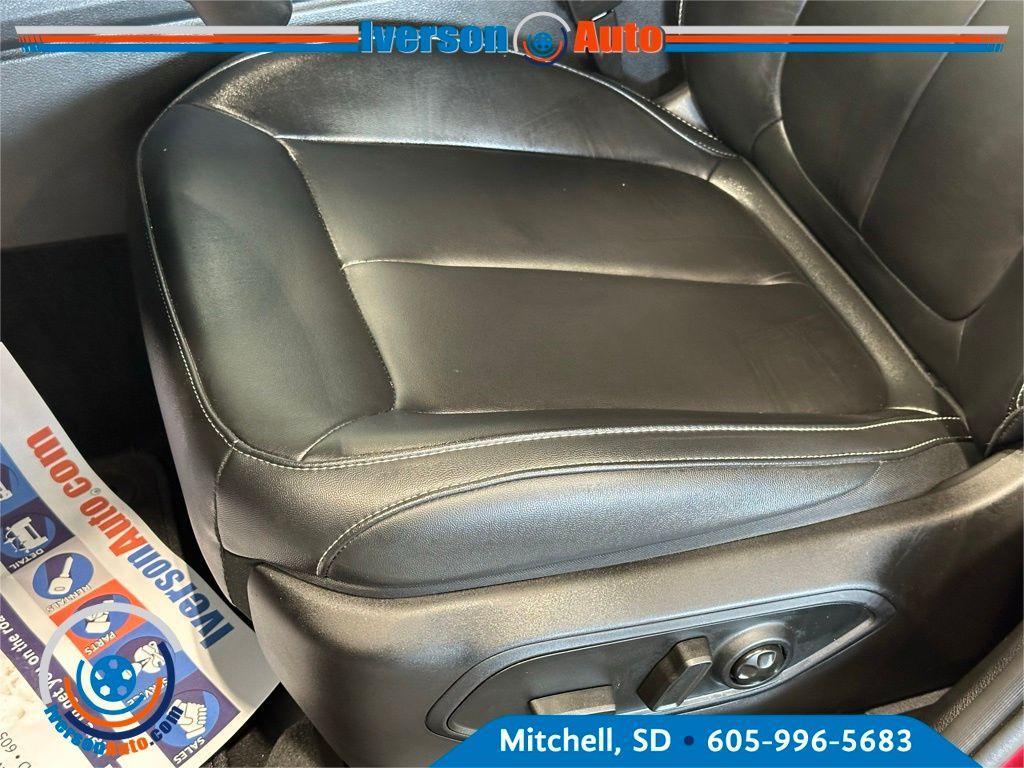 used 2023 Jeep Grand Cherokee L car, priced at $35,995
