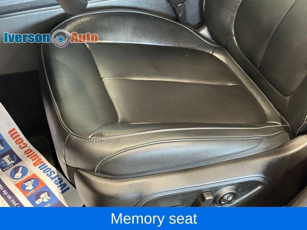 used 2023 Jeep Grand Cherokee L car, priced at $34,595