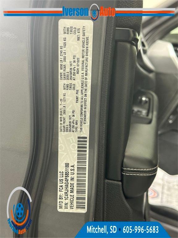 used 2023 Jeep Grand Cherokee car, priced at $32,995