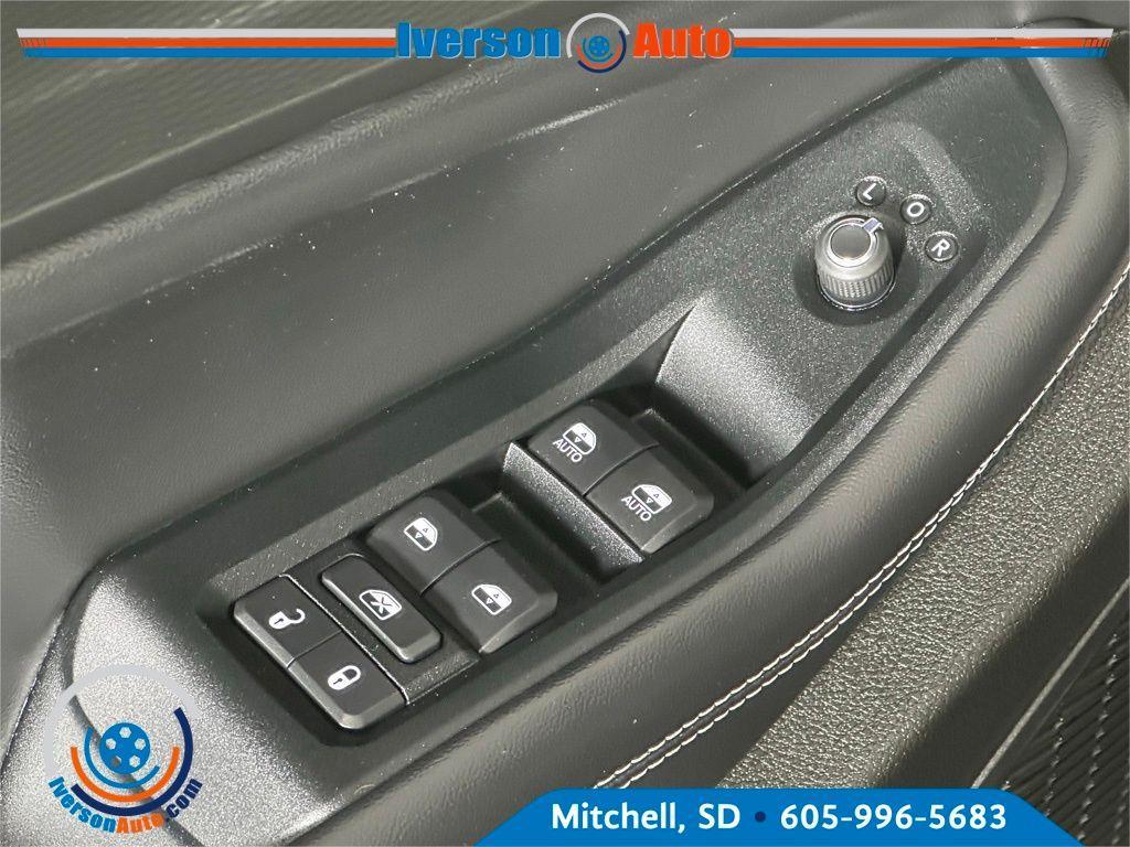 used 2023 Jeep Grand Cherokee car, priced at $32,995