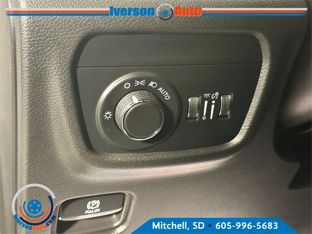 used 2023 Jeep Grand Cherokee car, priced at $32,995