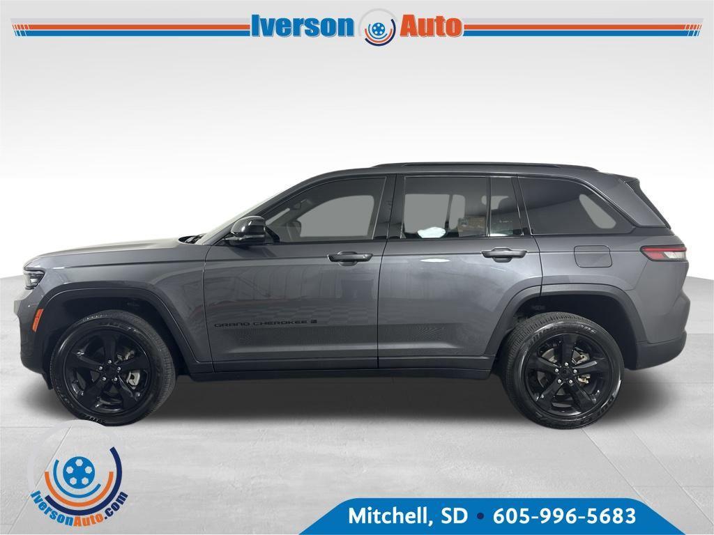 used 2023 Jeep Grand Cherokee car, priced at $32,995