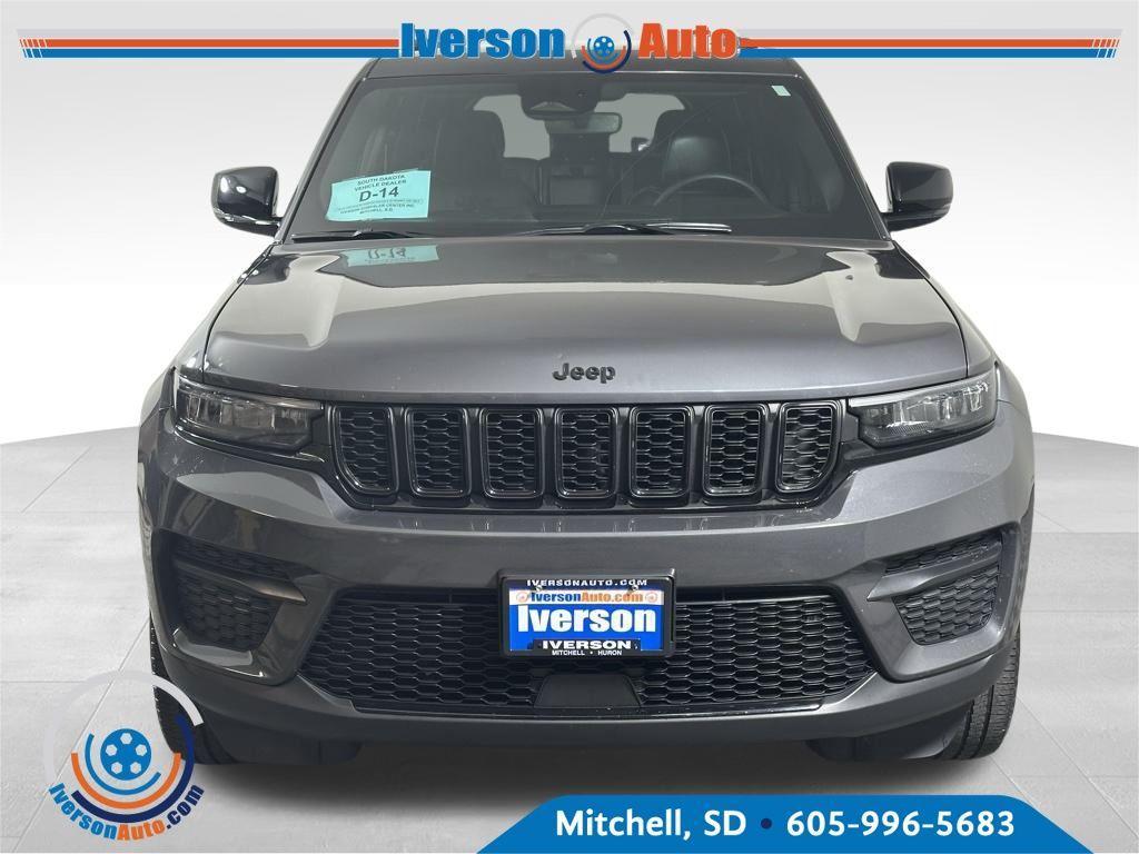 used 2023 Jeep Grand Cherokee car, priced at $32,995