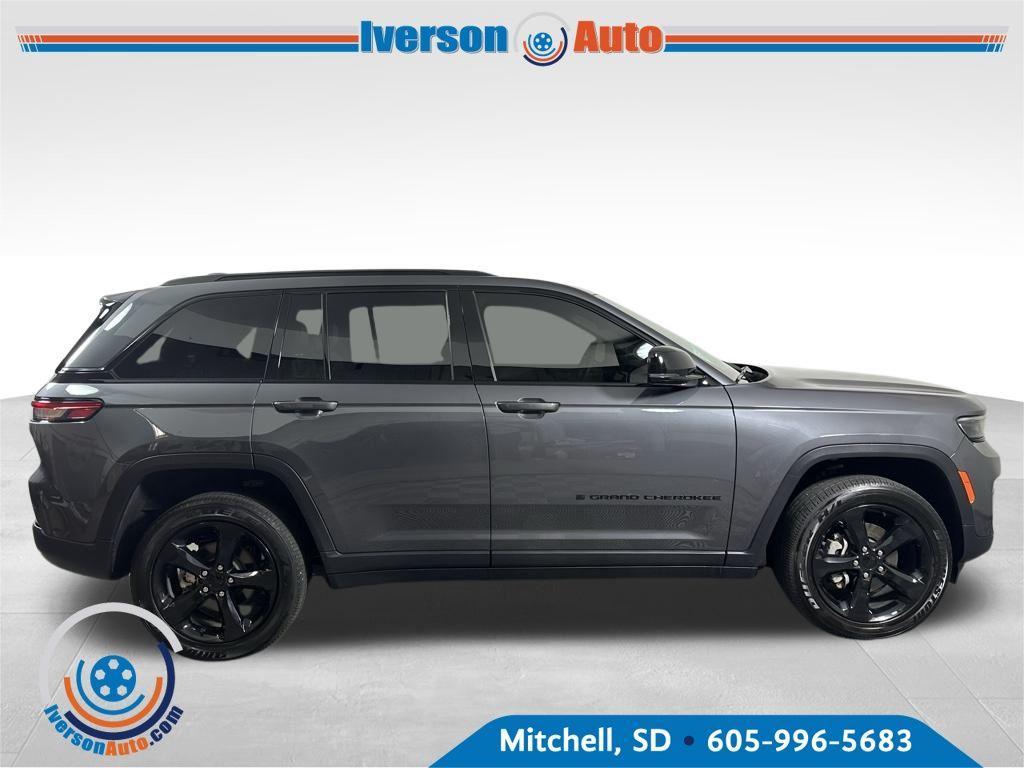 used 2023 Jeep Grand Cherokee car, priced at $32,995