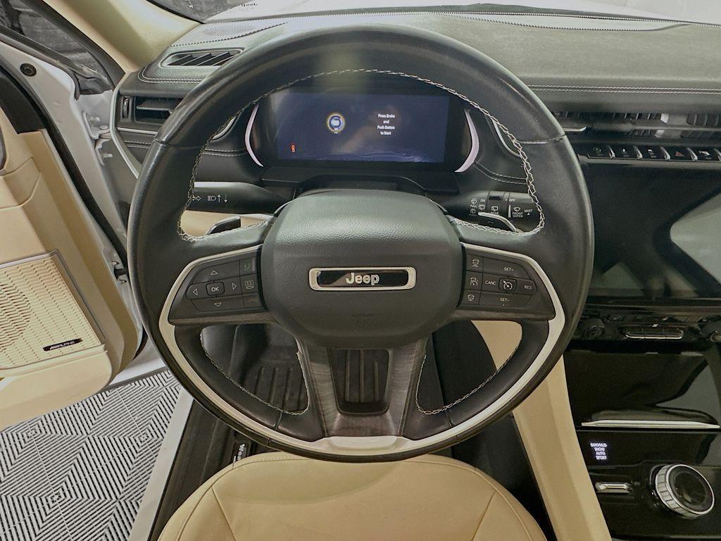 used 2022 Jeep Grand Cherokee car, priced at $30,995