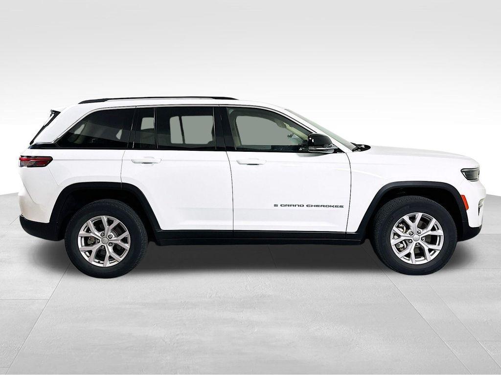 used 2022 Jeep Grand Cherokee car, priced at $30,995