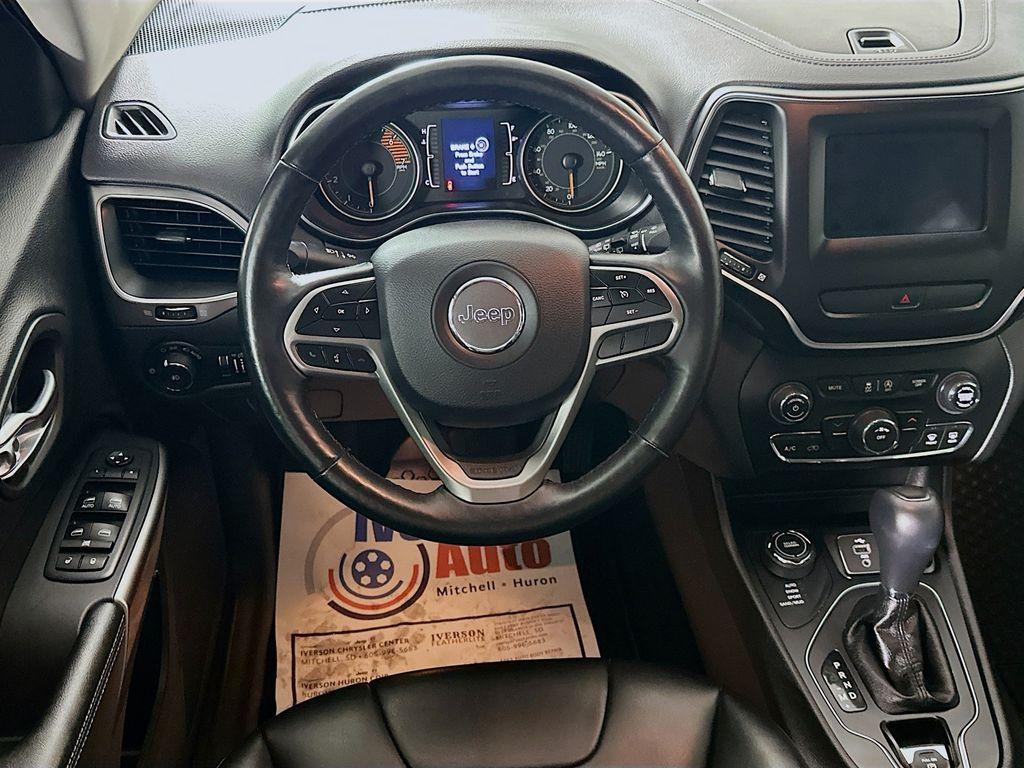 used 2019 Jeep Cherokee car, priced at $18,895