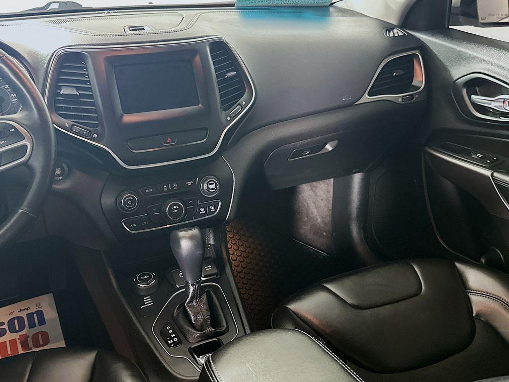 used 2019 Jeep Cherokee car, priced at $18,895