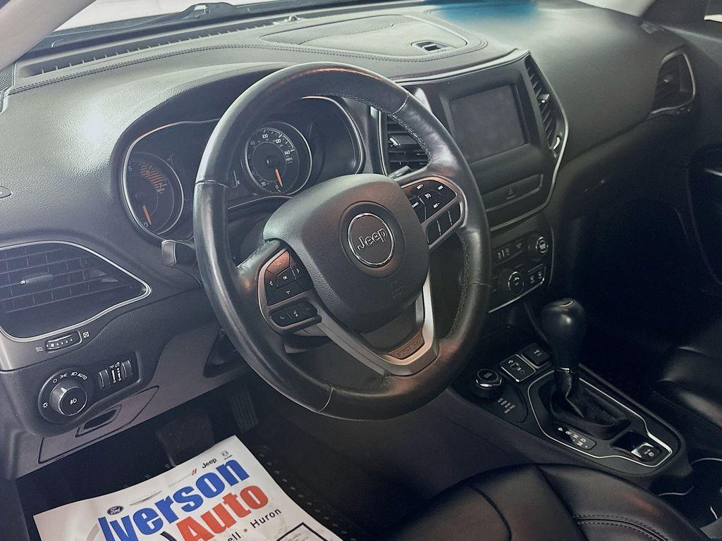 used 2019 Jeep Cherokee car, priced at $18,895