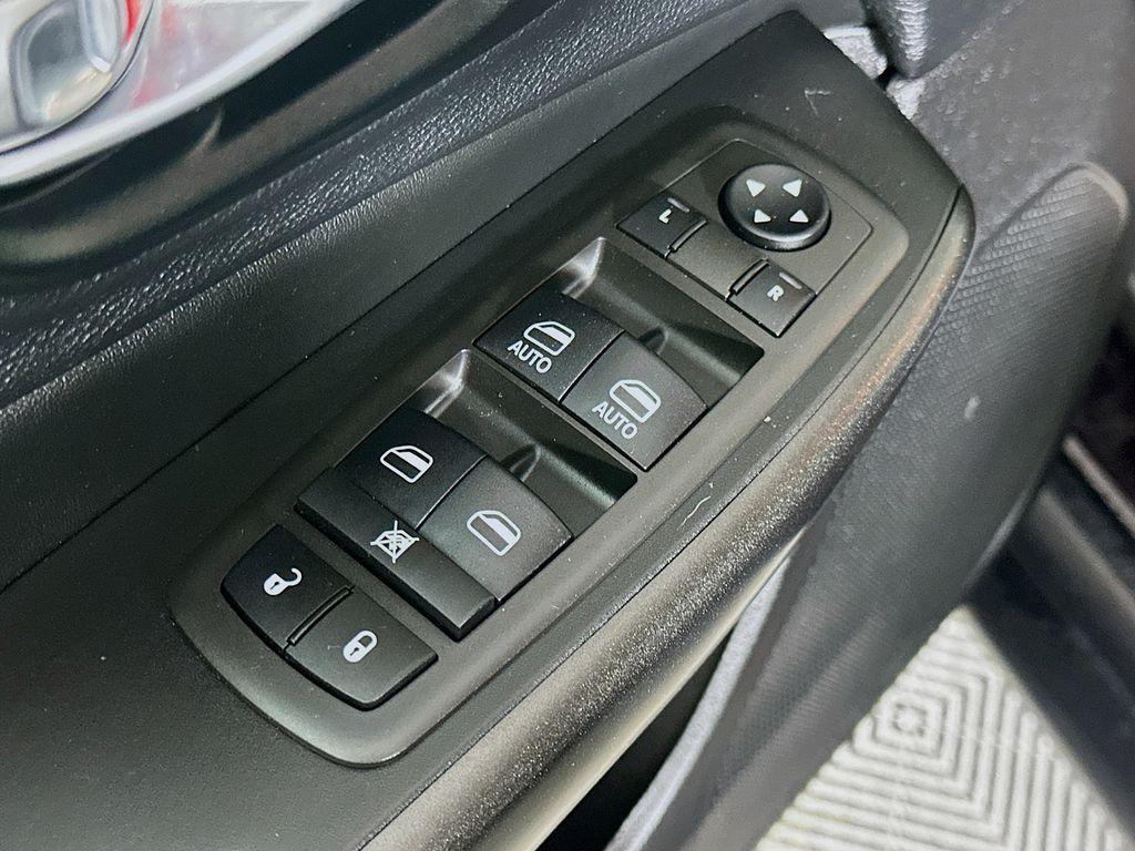 used 2021 Jeep Cherokee car, priced at $22,895