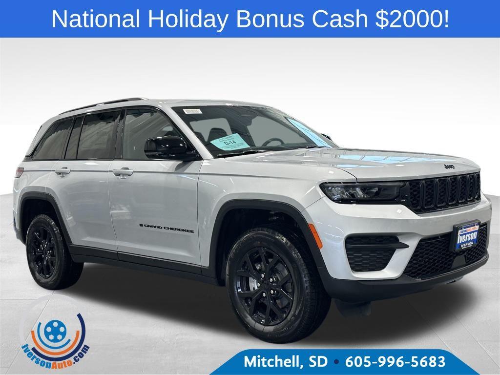 new 2025 Jeep Grand Cherokee car, priced at $37,382