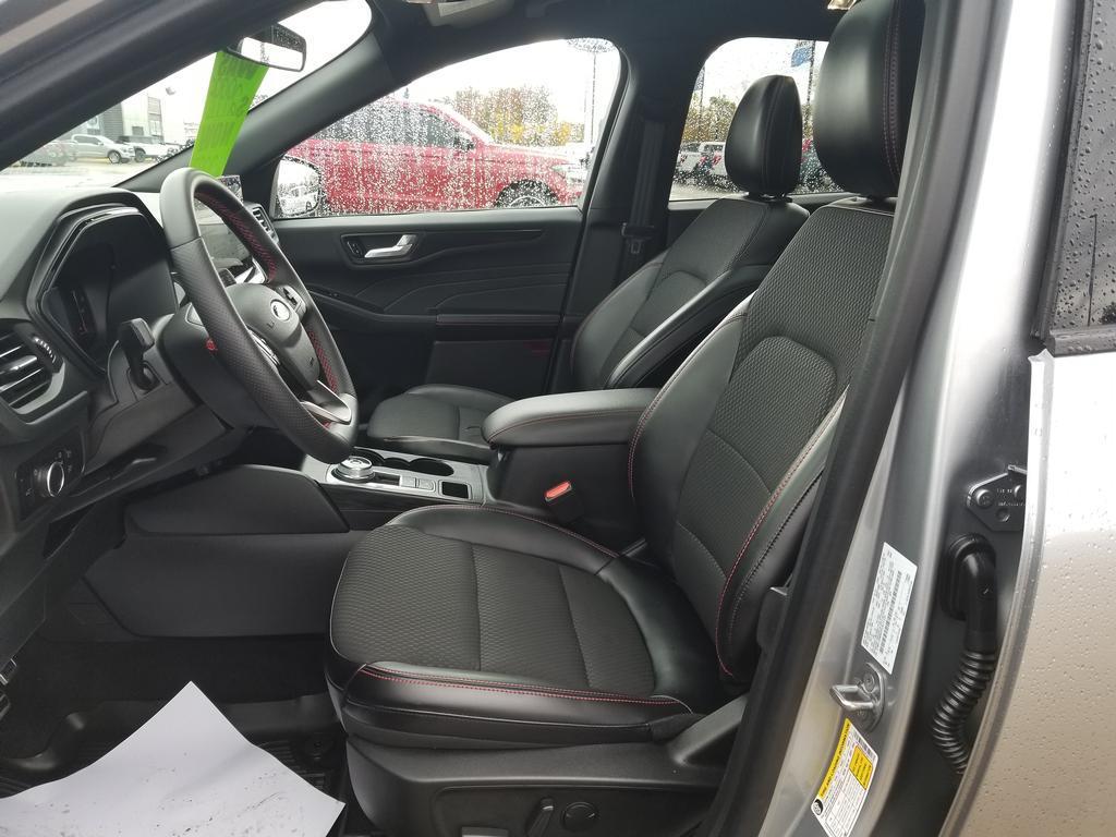 used 2023 Ford Escape car, priced at $28,936