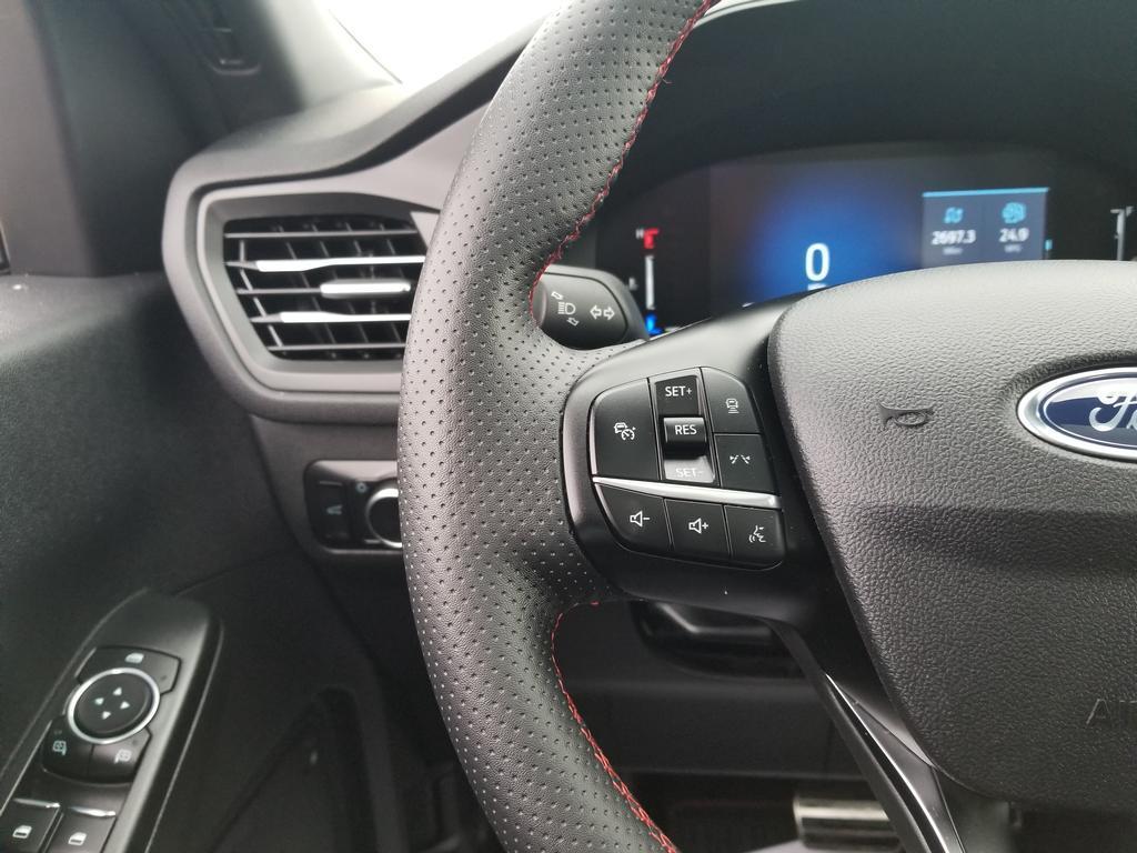 used 2023 Ford Escape car, priced at $28,936