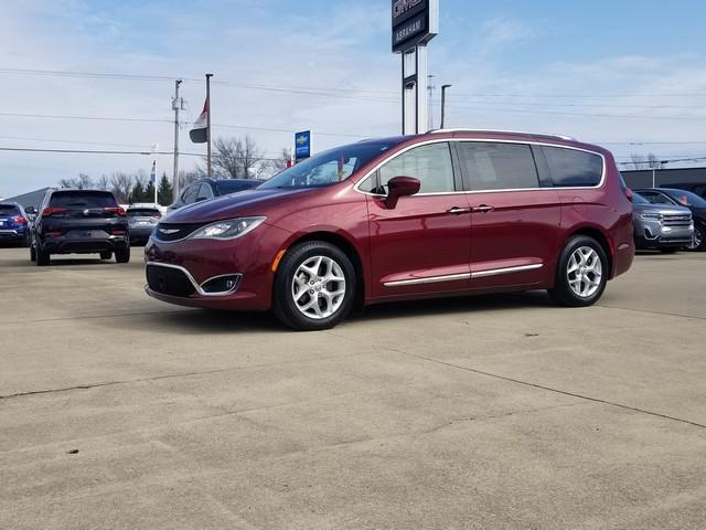 used 2018 Chrysler Pacifica car, priced at $16,900