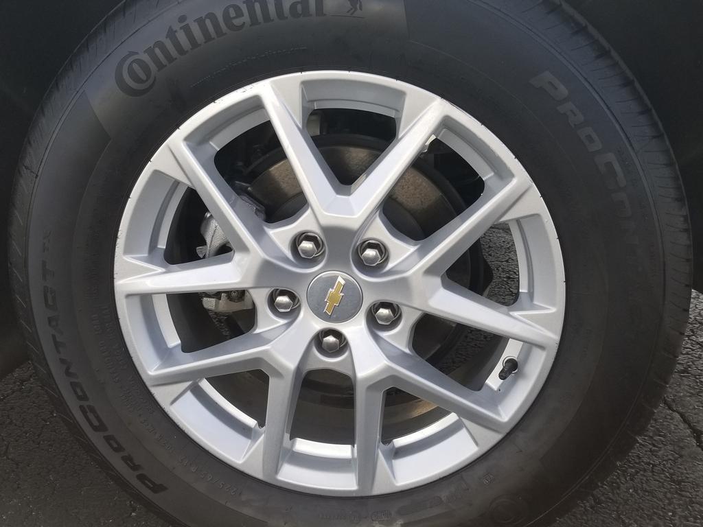 used 2023 Chevrolet Equinox car, priced at $18,936