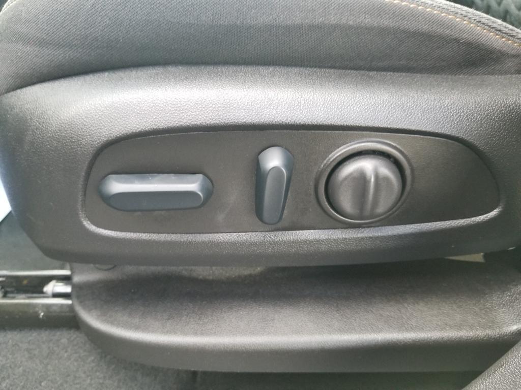 used 2023 Chevrolet Equinox car, priced at $18,936