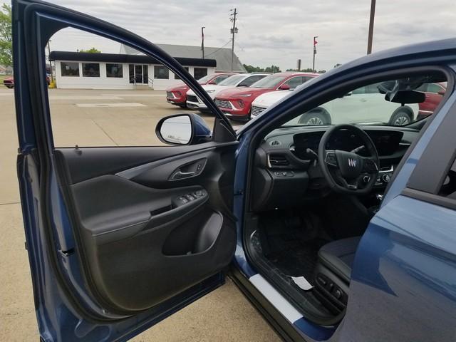 new 2025 Buick Envista car, priced at $26,422