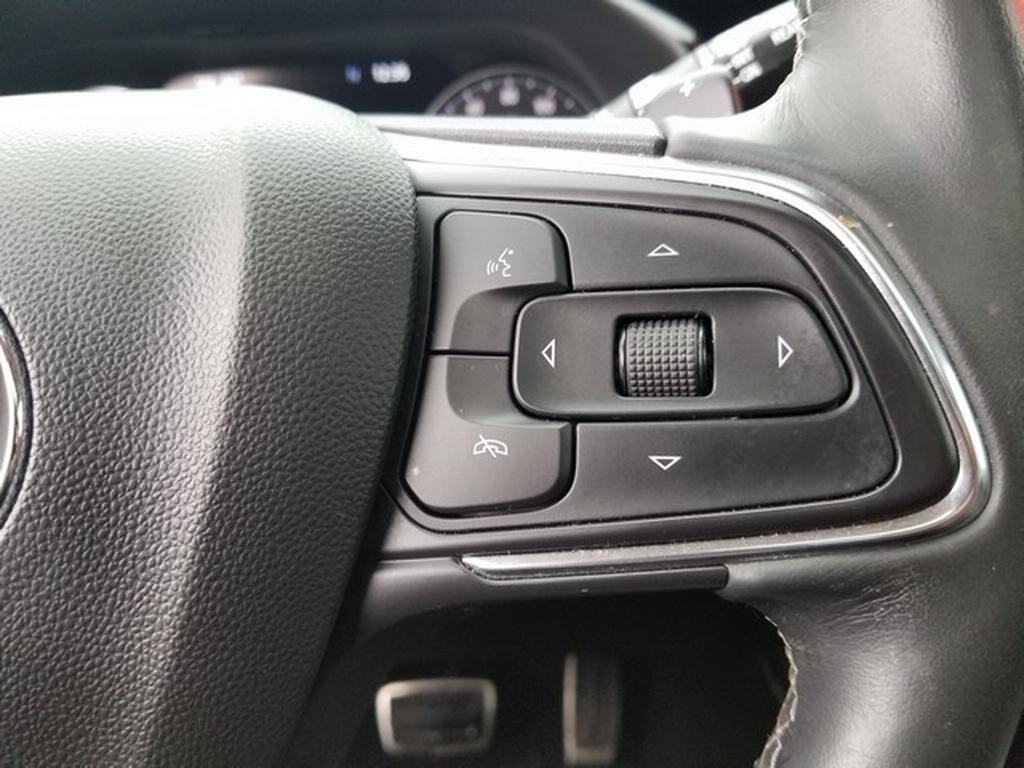 used 2022 Buick Envision car, priced at $28,900