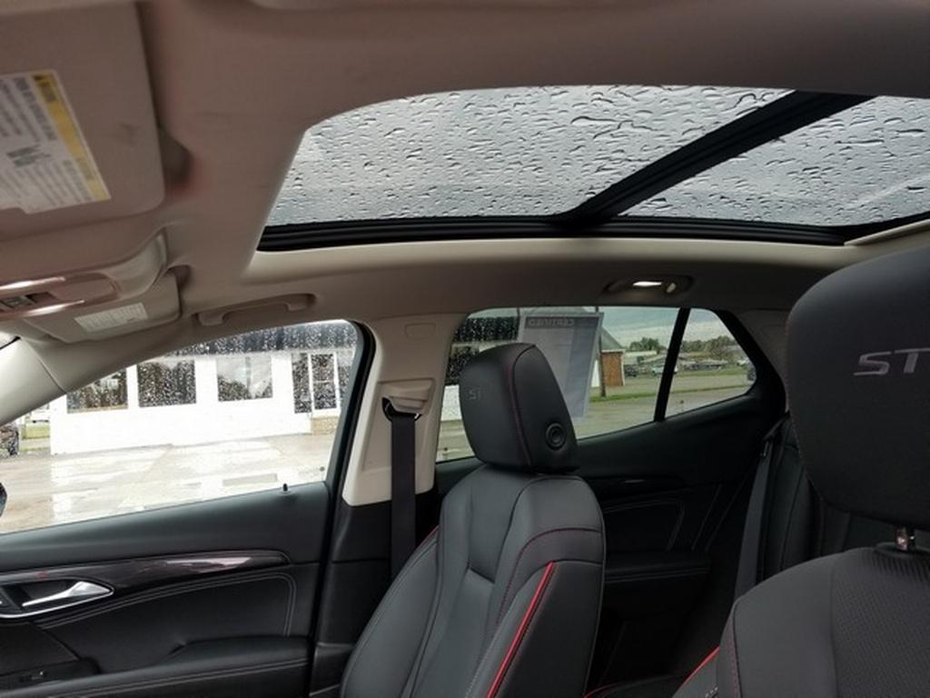 used 2022 Buick Envision car, priced at $28,900