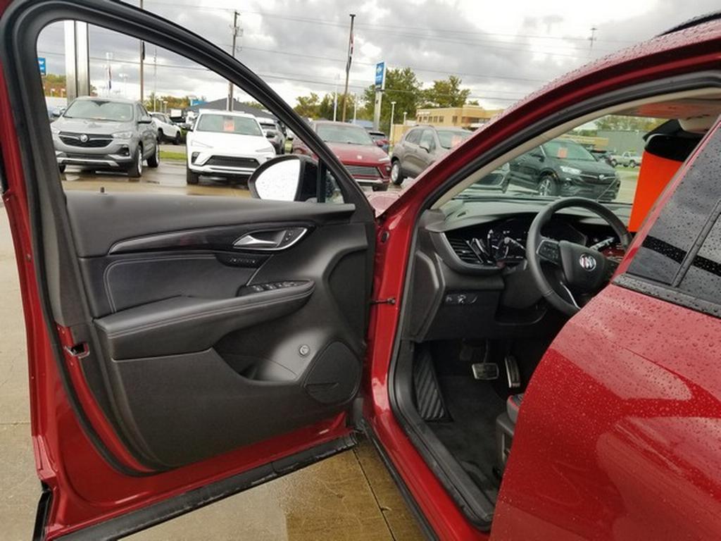 used 2022 Buick Envision car, priced at $28,900