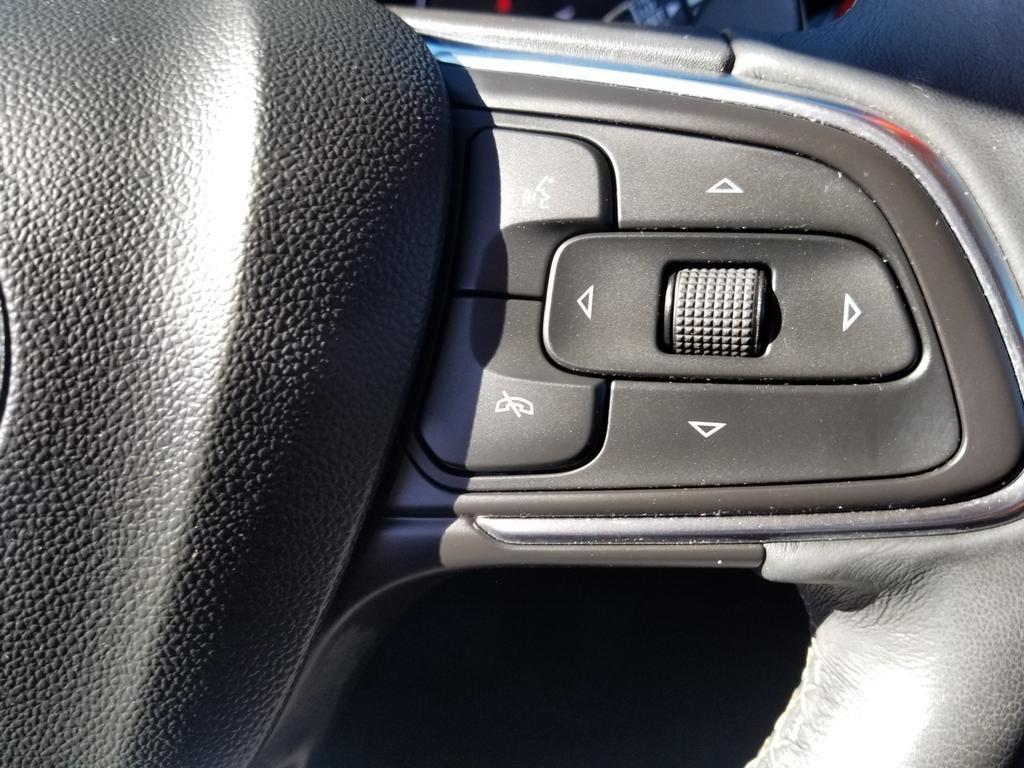 used 2021 Buick Envision car, priced at $24,900