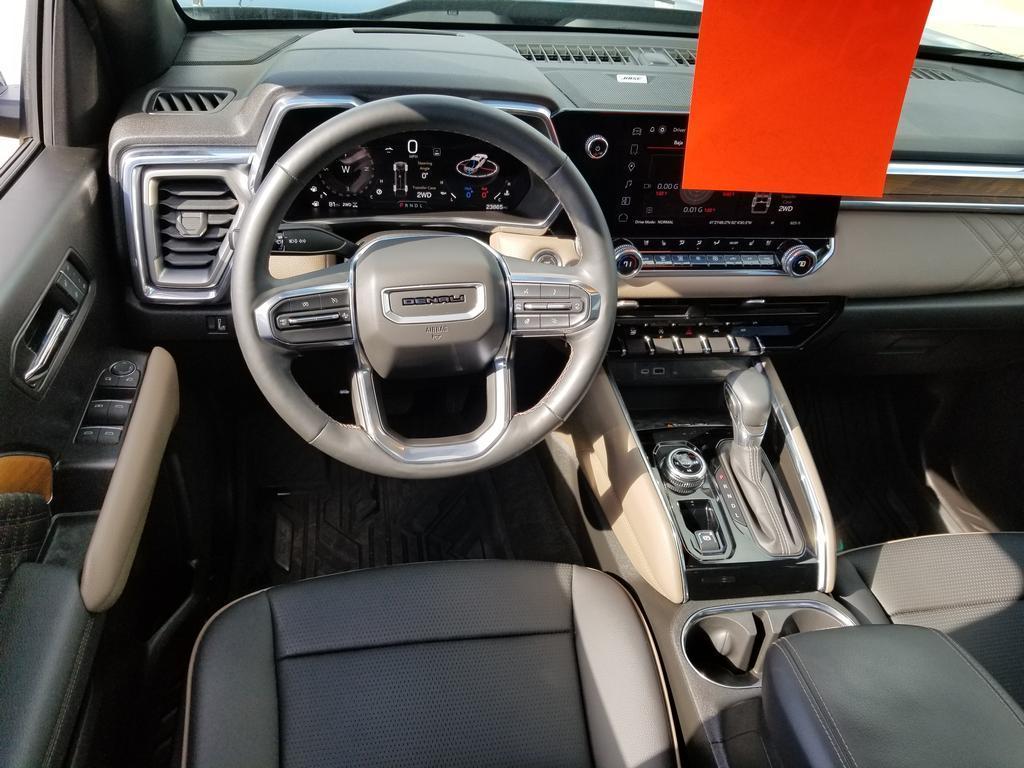 used 2024 GMC Canyon car, priced at $46,900