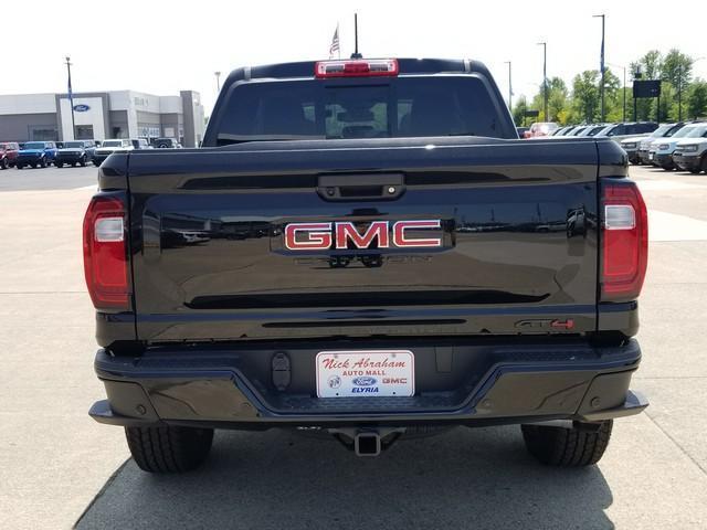 new 2025 GMC Canyon car