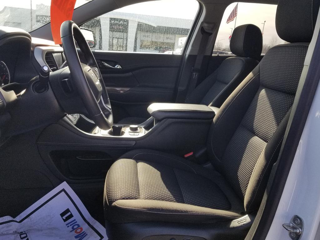 used 2022 GMC Acadia car, priced at $26,900