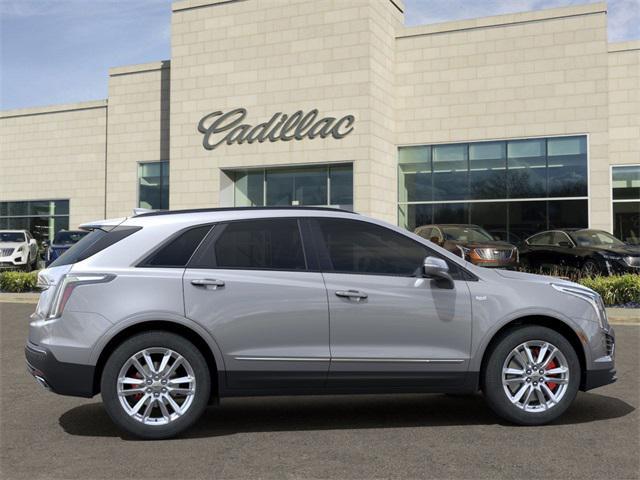 new 2025 Cadillac XT5 car, priced at $52,155