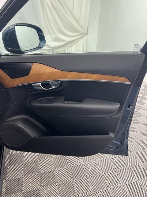 used 2021 Volvo XC90 car, priced at $31,500