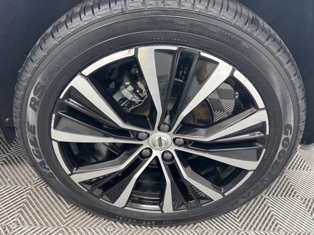 used 2024 Volvo XC60 car, priced at $36,990
