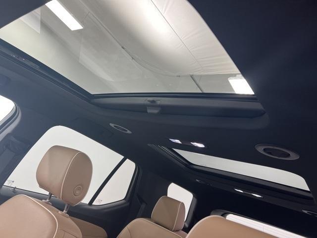 used 2023 Chevrolet Traverse car, priced at $37,500