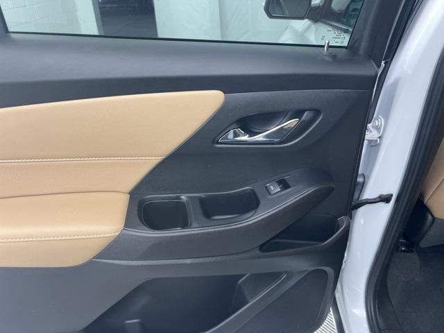 used 2023 Chevrolet Traverse car, priced at $37,500