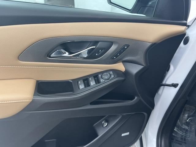 used 2023 Chevrolet Traverse car, priced at $37,500
