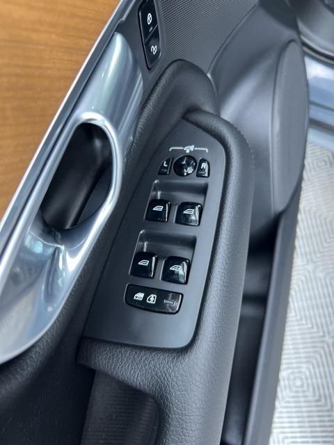 used 2022 Volvo XC90 car, priced at $34,500
