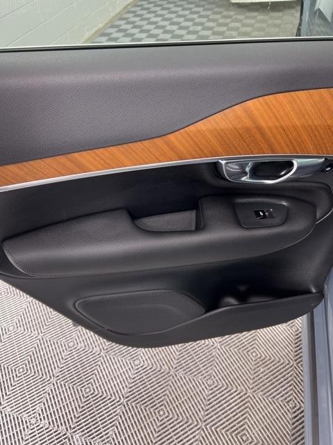 used 2022 Volvo XC90 car, priced at $34,500