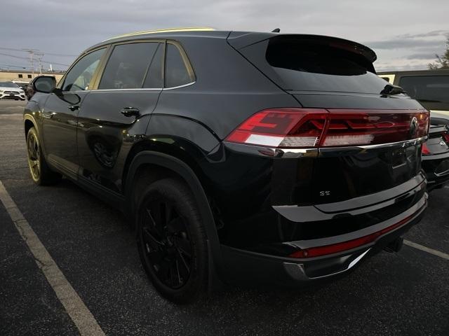used 2024 Volkswagen Atlas Cross Sport car, priced at $32,900