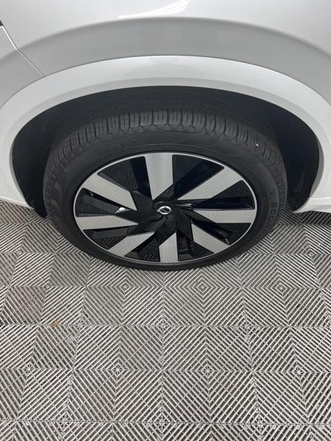 used 2023 Volvo XC90 Recharge Plug-In Hybrid car, priced at $55,000