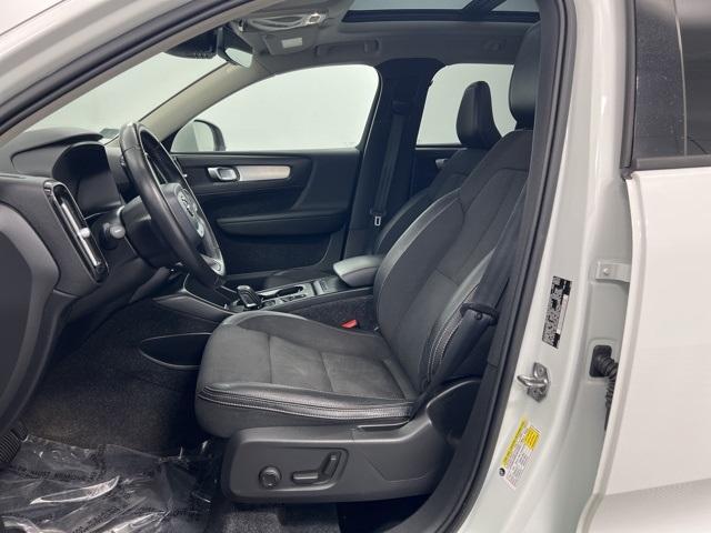 used 2020 Volvo XC40 car, priced at $22,900