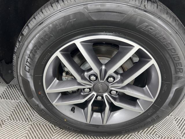 used 2021 Jeep Grand Cherokee car, priced at $27,200