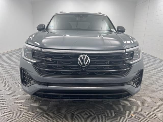 used 2025 Volkswagen Atlas car, priced at $45,900
