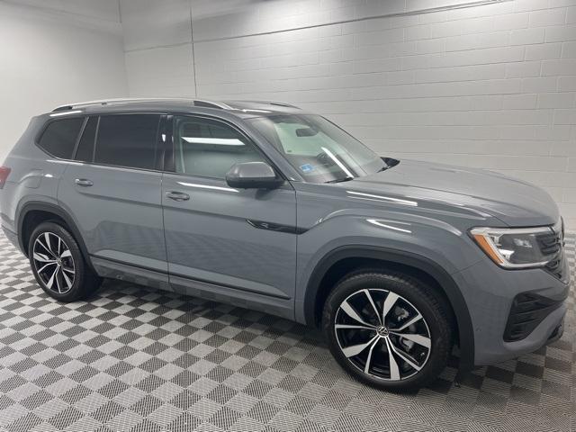 used 2025 Volkswagen Atlas car, priced at $45,900