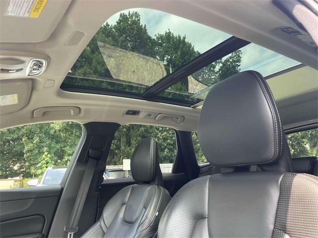 used 2021 Volvo XC60 car, priced at $25,500