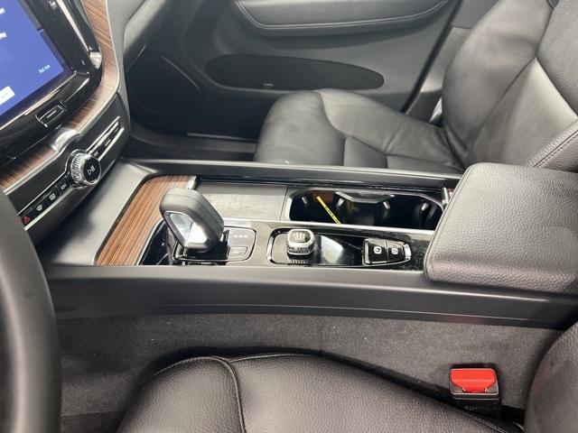 used 2022 Volvo XC60 car, priced at $32,000
