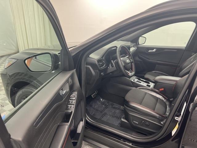 used 2023 Ford Escape car, priced at $28,900