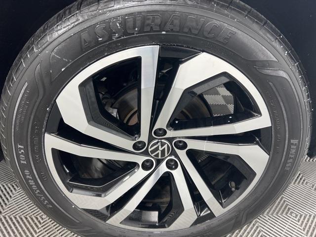 used 2022 Volkswagen Atlas car, priced at $29,900