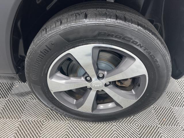 used 2020 Jeep Cherokee car, priced at $17,800