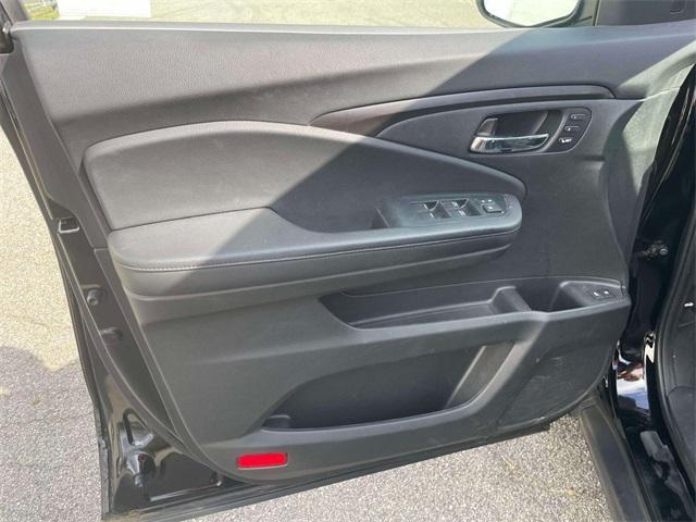 used 2022 Honda Pilot car, priced at $29,900